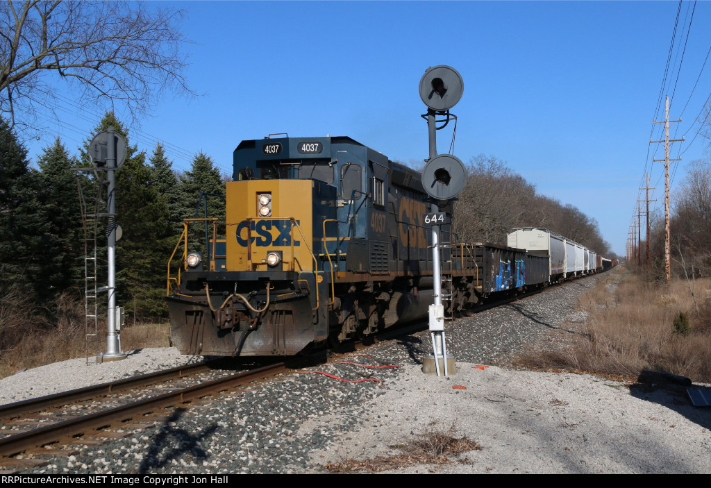 D708 rolls through the old searchlight signals at 64.4